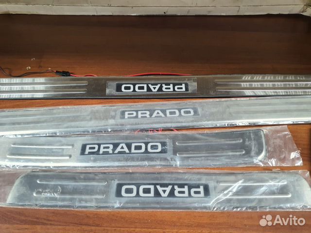 Накладки на пороги и зеркало