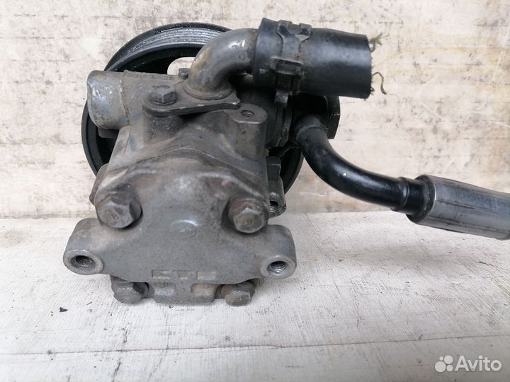 Насос гур Volkswagen Touareg 2002-2008 г