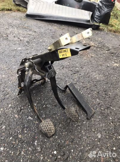 Блок педалей бмв е34