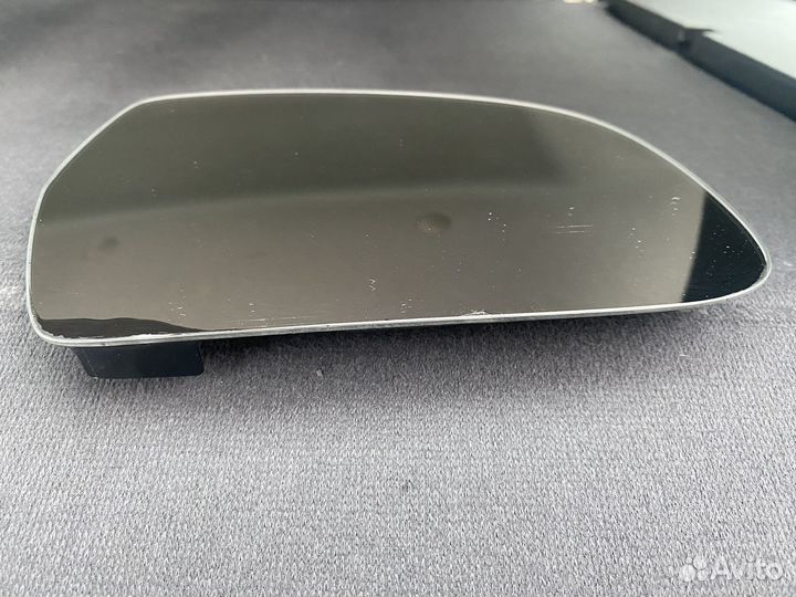 Зеркальный элемент Ауди А4