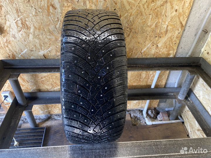 Pirelli Ice Zero 2 235/45 R18 98H