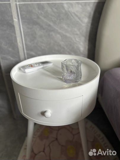 Тумба прикроватная белая