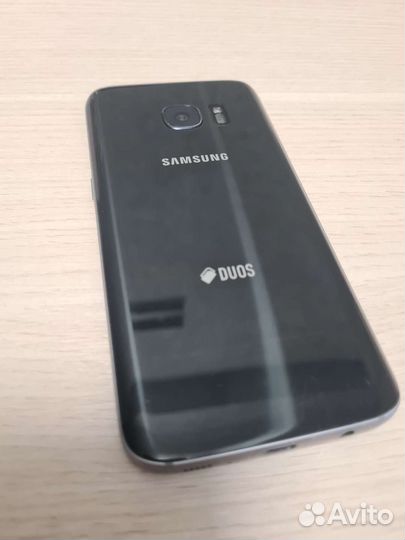 Телефон Samsung galaxy s7