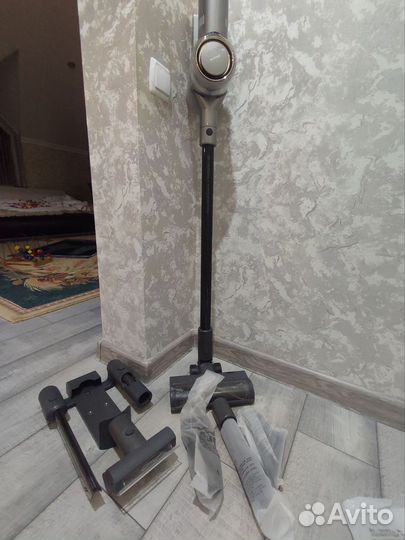 Вертикальный пылесос dreame v12 pro