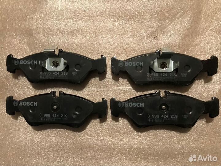 Колодки тормозные задние Bosch 986424219