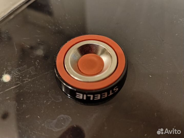 Магнитный держатель для телефона