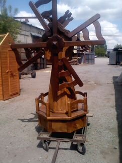 Мельница из дерева для колодца, скважины