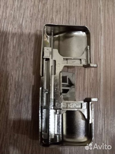 Доводчики на мебельные петли