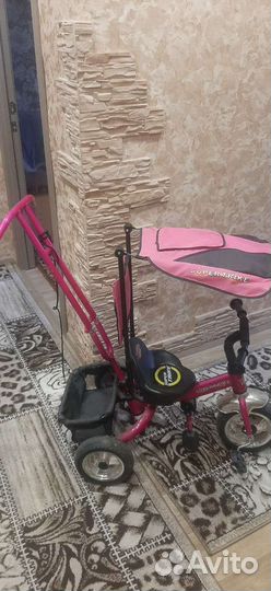 Детский велосипед с ручкой