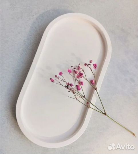 Подставка, поднос, подсвечник из гипса