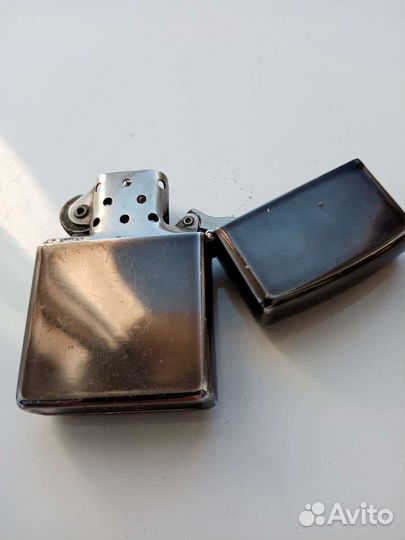 Зажигалка бензиновая zippo