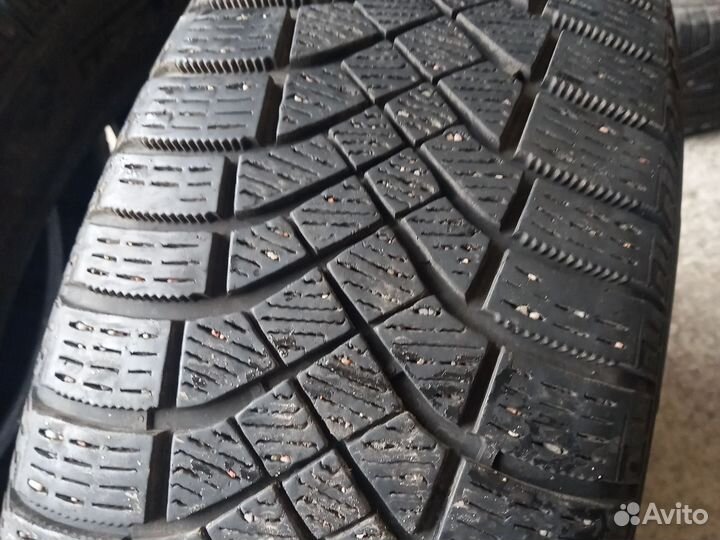 Pirelli Ice Zero FR 205/55 R16