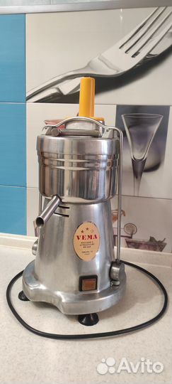Соковыжималка профессиональная