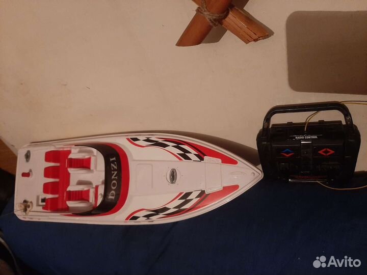 Радиоуправляемая модель катер вертолет и др