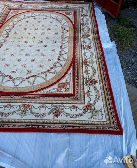 Ковер жаккардовый шерстяной