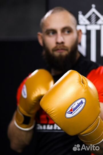 Боксерские перчатки Winning Gold