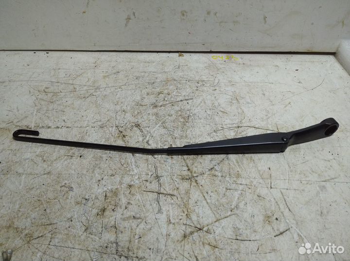 Поводок стеклоочистителя правый Fiat Albea