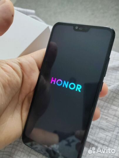 HONOR 10, 4/64 ГБ