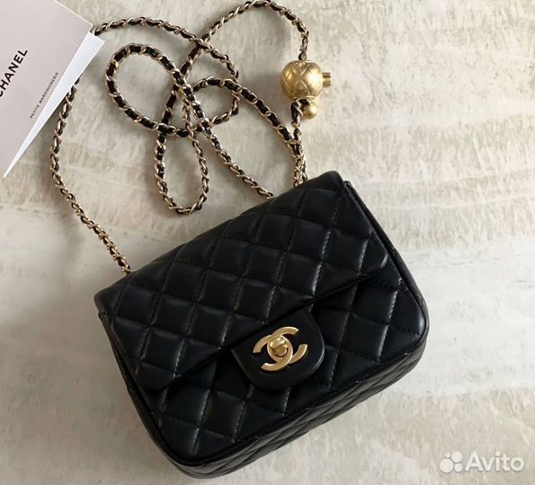 Сумка женская chanel с золотым шаром