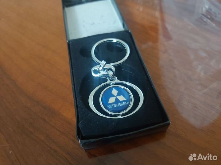 Брелок Mitsubishi сталь двусторонний