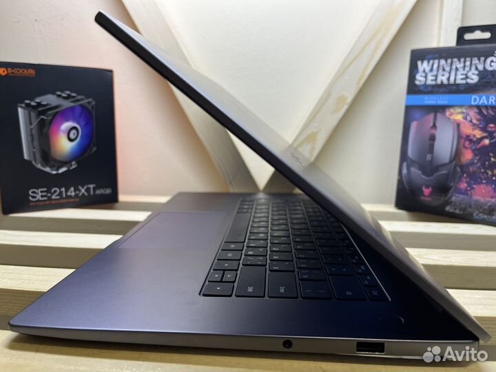 Свежий ультрабук Honor SSD 512Gb