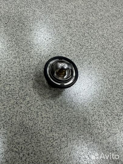 Термостат двигателя Новый оригинальный Термостат