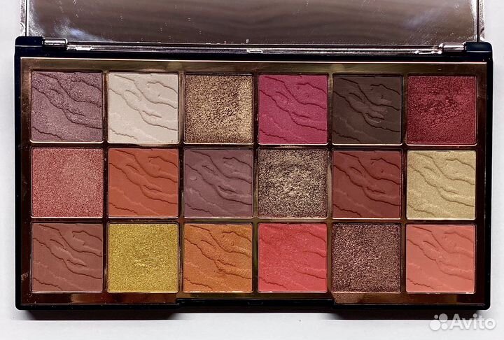 Палетка теней Revolution