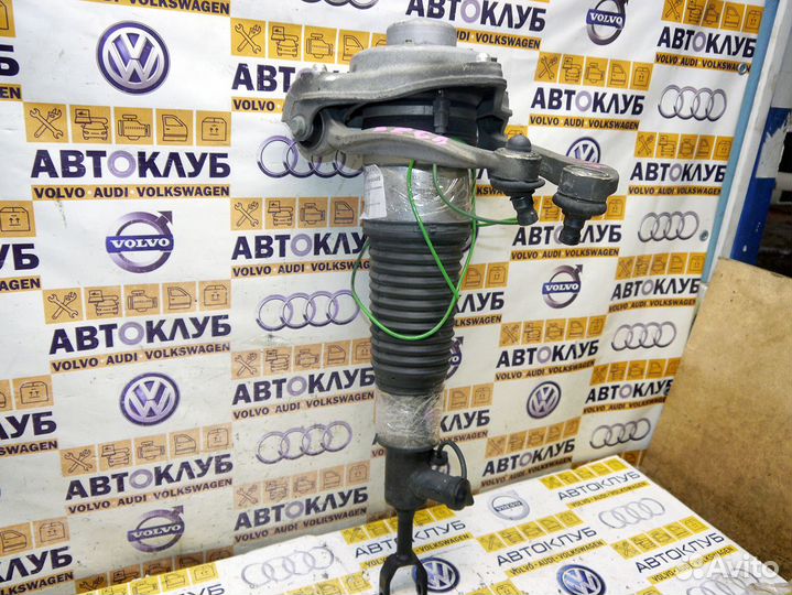 Пневмостойка правая Ауди A6 C6 А6 С6