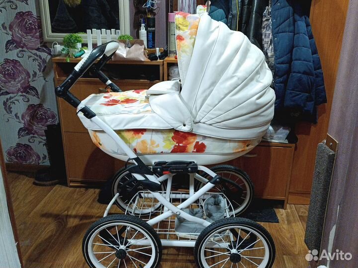 Коляска прогулочная 3 в 1