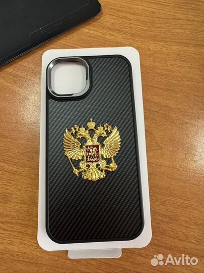 Чехол на iPhone 13