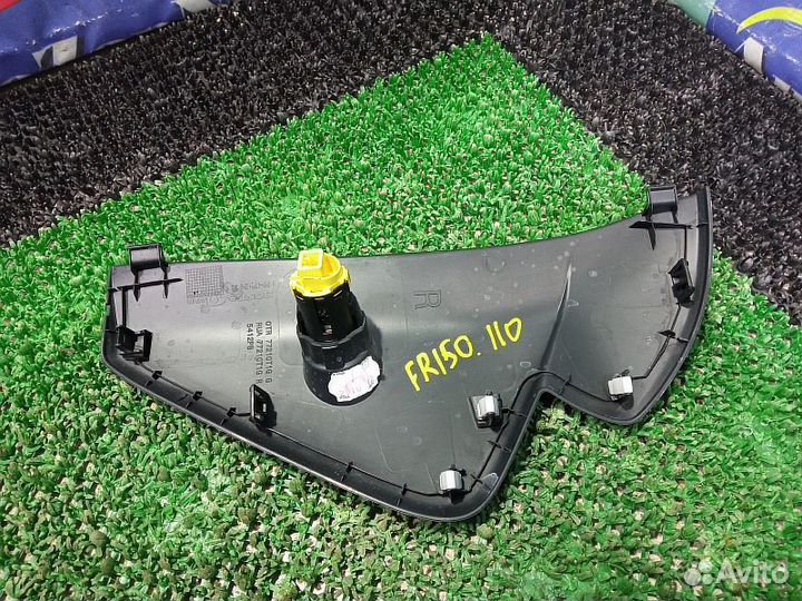 Накладка торпедо боковая правая Honda CR-V