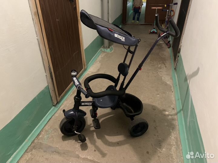 Детский трехколесный велосипед