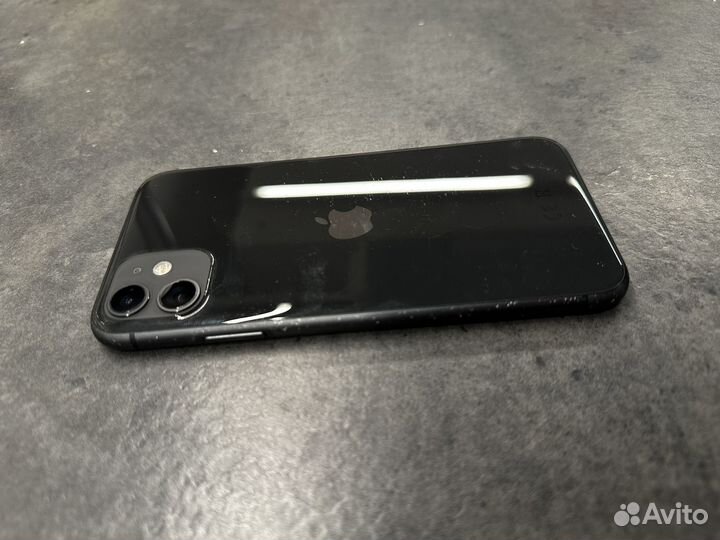 Телефон iPhone 11 128