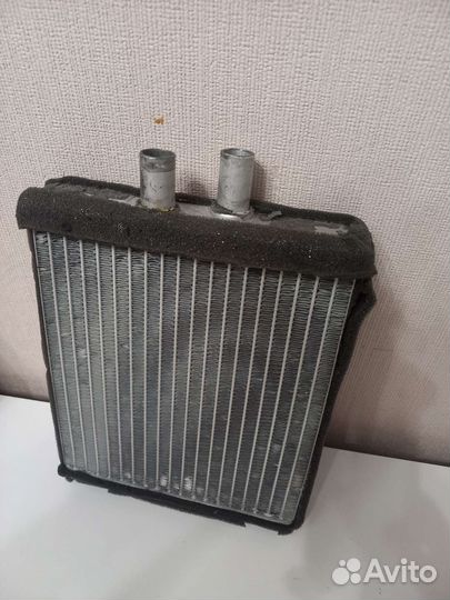 Радиатор отопителя Luzar LRh01182b