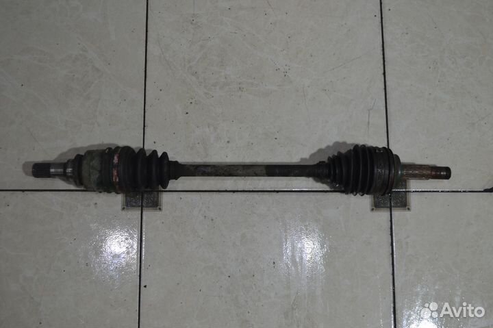 Привод передний левый Toyota Yaris