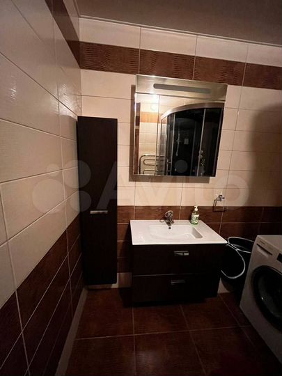 2-к. квартира, 65 м², 3/17 эт.