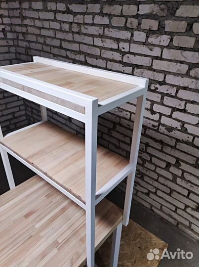 Стол со стеллажом в стиле лофт из лиственницы