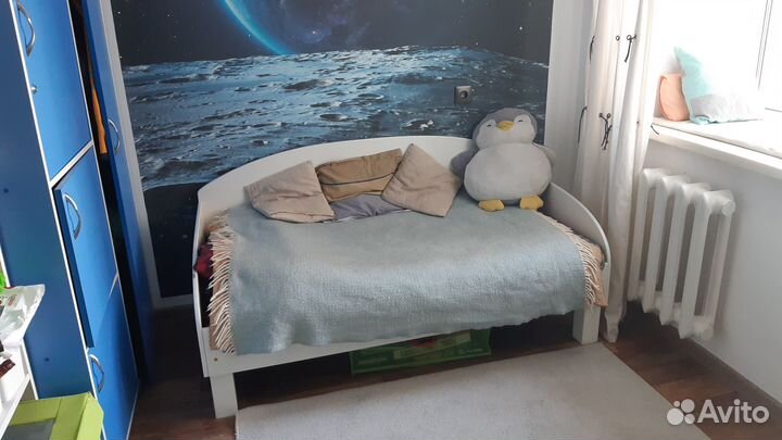 Детская кровать и самолет-чердак