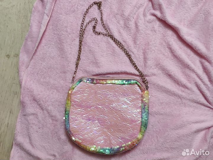 Сумочки и рюкзак для девочки