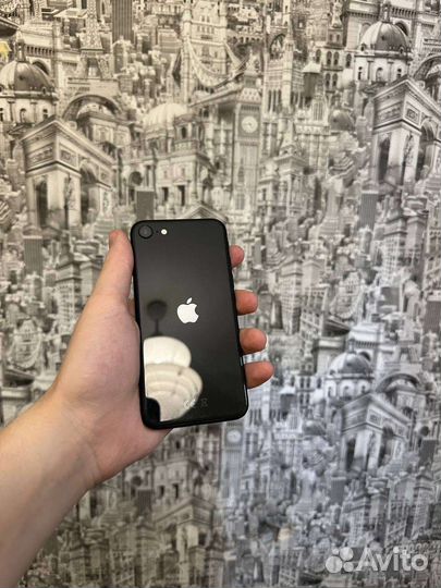 Телефон iPhone SE 2020 64gb