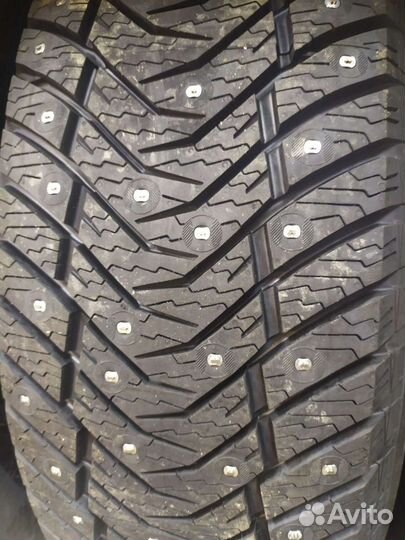 Yokohama IceGuard Stud IG65 235/55 R19