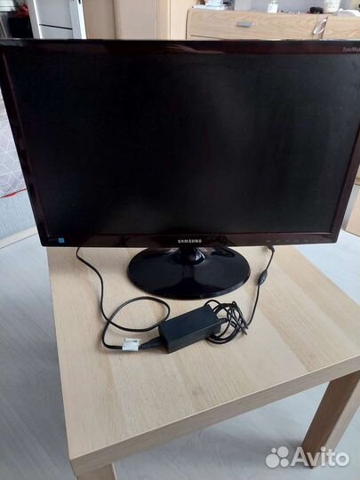 Монитор Samsung S24B350