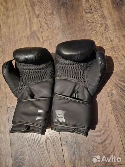 Перчатки для бокса