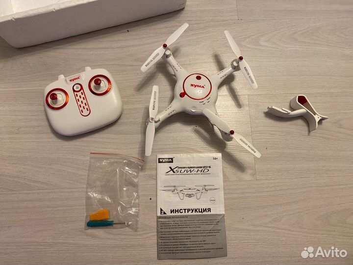 Квадрокоптер Syma X5UW-D с камерой