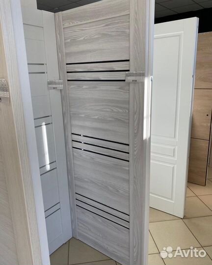 Двери межкомнатные с коробкой новые