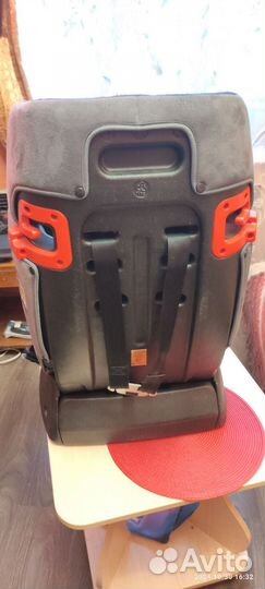 Автомобильное детское кресло от 9 до 36 кг