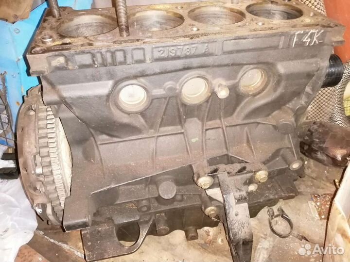 Двигатель Renault 1.8