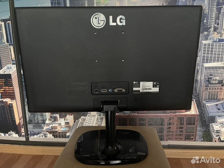 Монитор LG