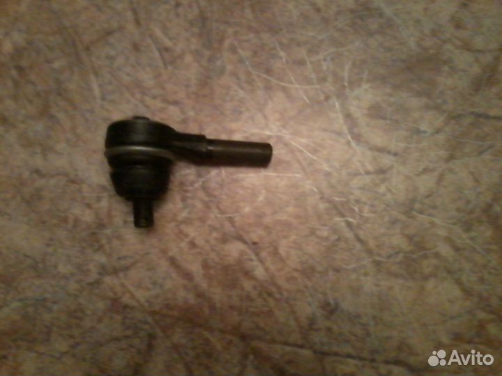 Рулевой наконечник на ваз-2106 (новый)