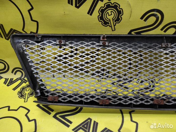 Решетка радиатора Toyota Opa ZCT10 1ZZ-FE 2000.06